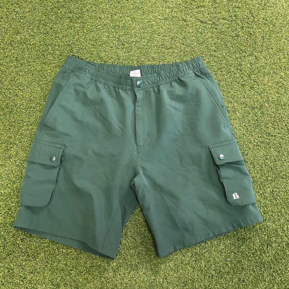 Free & Easy Mens Cargo Shorts Green Elastic Waist Size M Pocketed Outdoor Hiking